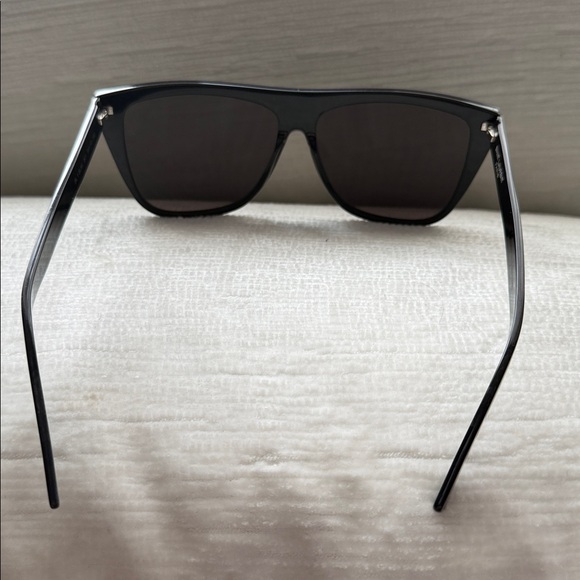 Saint Laurent  Black Sunglasses with Original YsL Case - Picture 6 of 13
